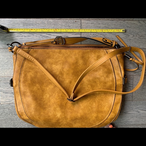 Spacious shoulder bag by D&D, NWOT - Picture 3 of 9